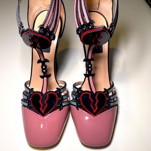 VALENTINO GARAVANI BROKEN HEART PUMPS - AUTHENTIC